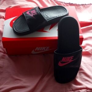 Nike slides